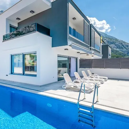 Villa Sunny Lux - *