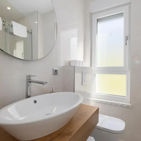 Villa Sunny Lux - *